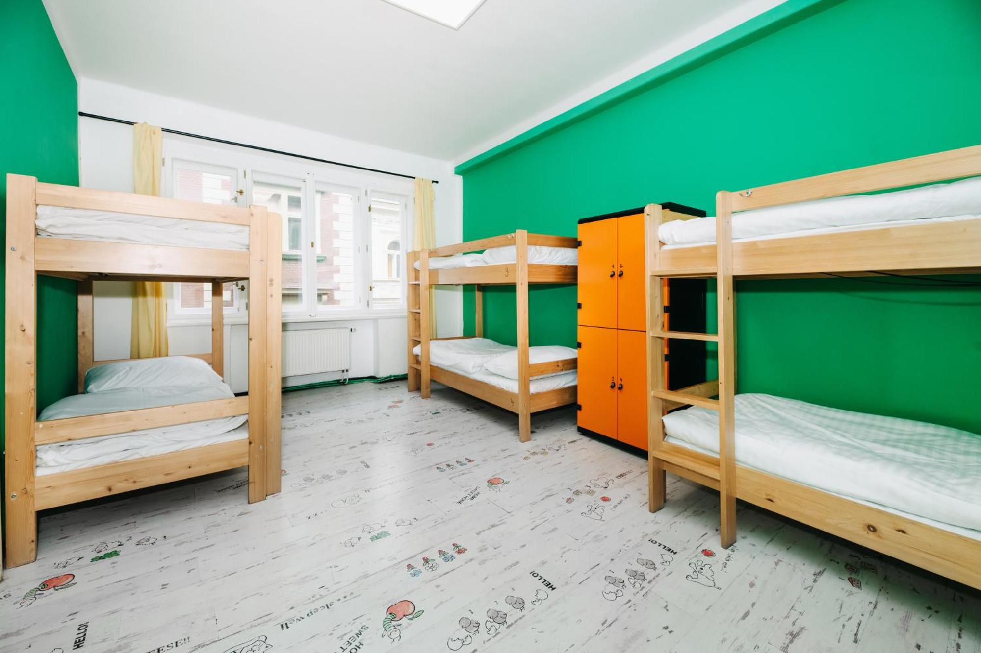 Benedikt City Center Hostel Prag Exterior foto