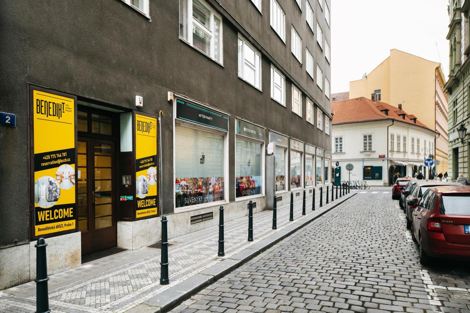 Benedikt City Center Hostel Prag Exterior foto